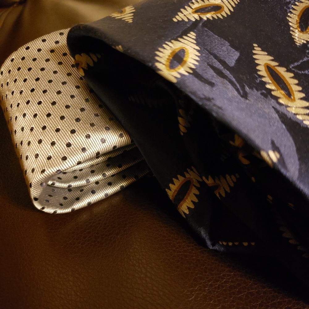PERRY ELLIS Tie